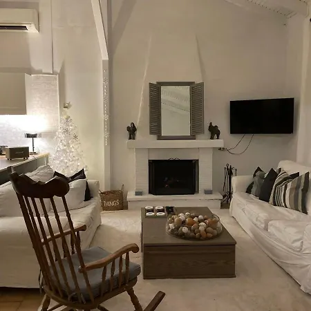 Waitnsea Elaionas Holiday home