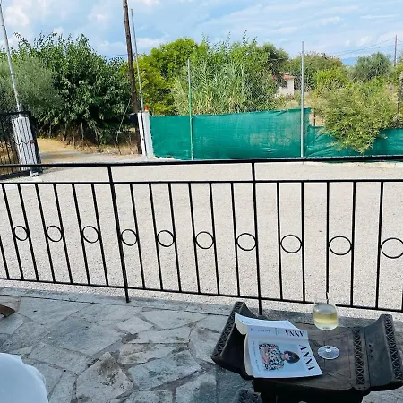 Holiday home Waitnsea Elaionas *